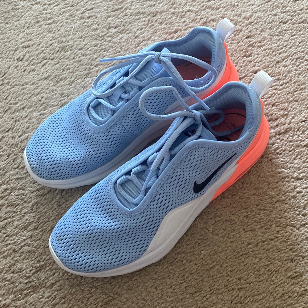 WMNS Nike Air Max Motion 2